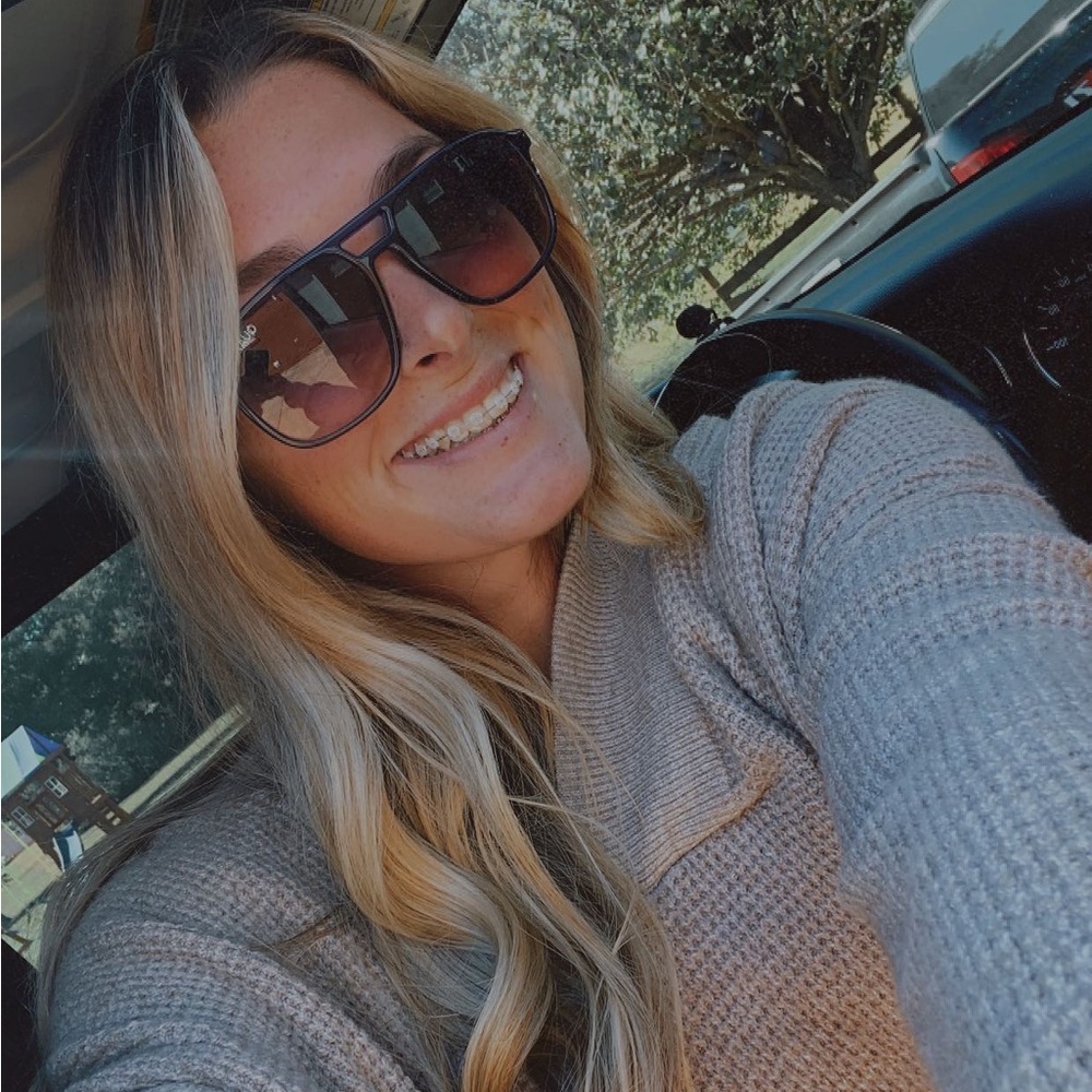 Meet your Posher, Jillian